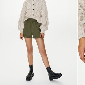 ARITZIA | Wilfred Free BLACK Jessica Shorts